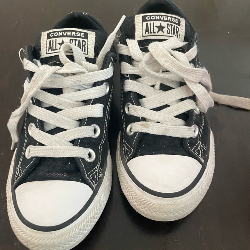 Black converse chuck taylors like new